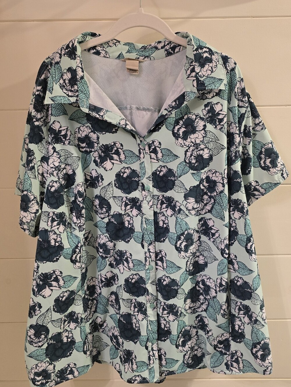 Duluth Trading Floral Button Front Shirt in Mint and Navy